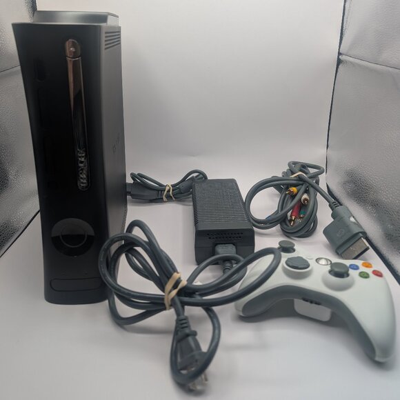 Microsoft Other - ** SOLD ** Xbox 360 Elite console 120GB: 1 controller and cords